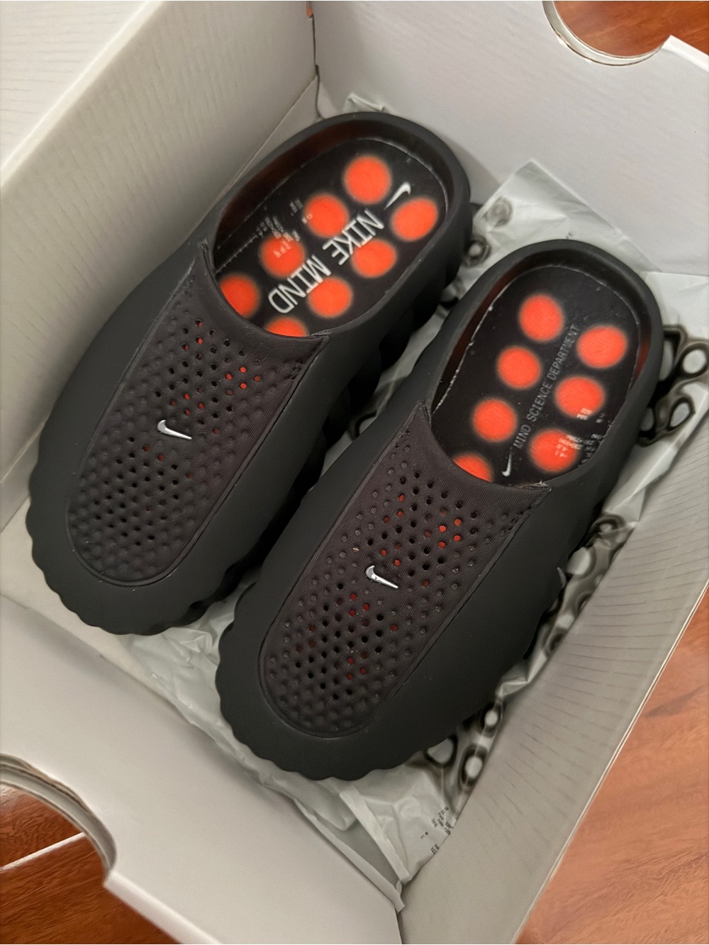 LIKE NEW! Nike MIND 001 slides